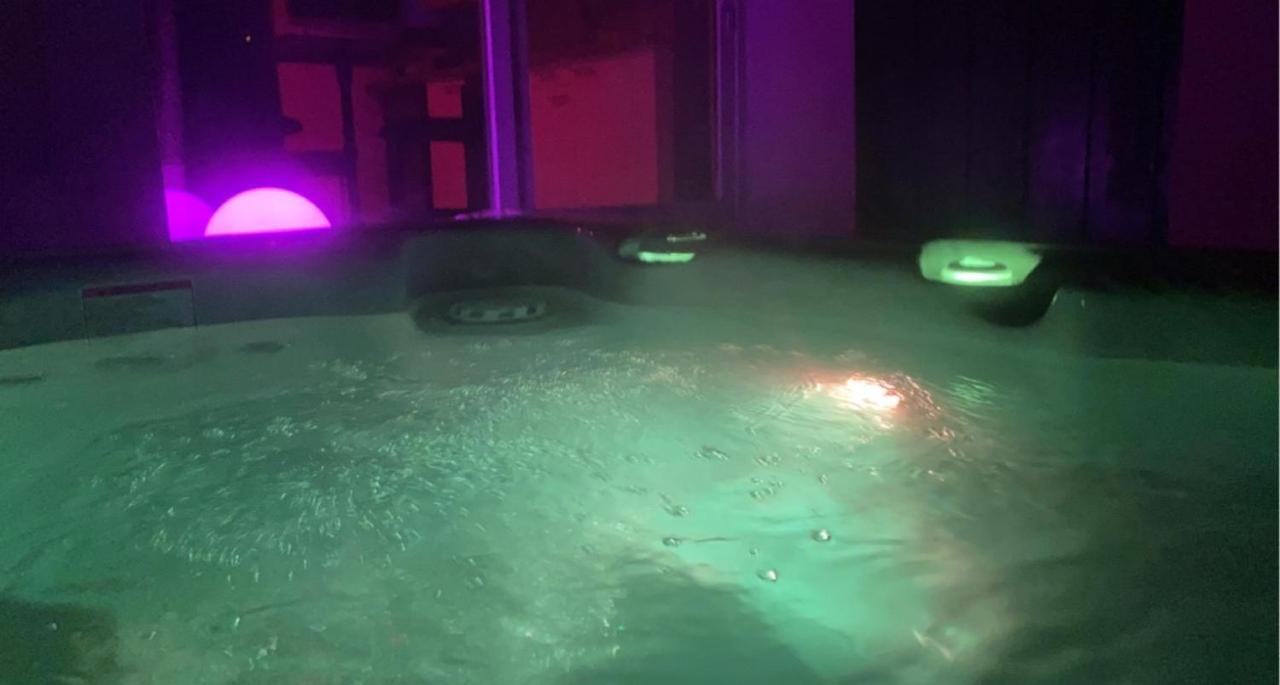 La Suite De Charme Du Mas De La Fontaine De Jonquier Avec Spa Privatif Séguret Exteriör bild