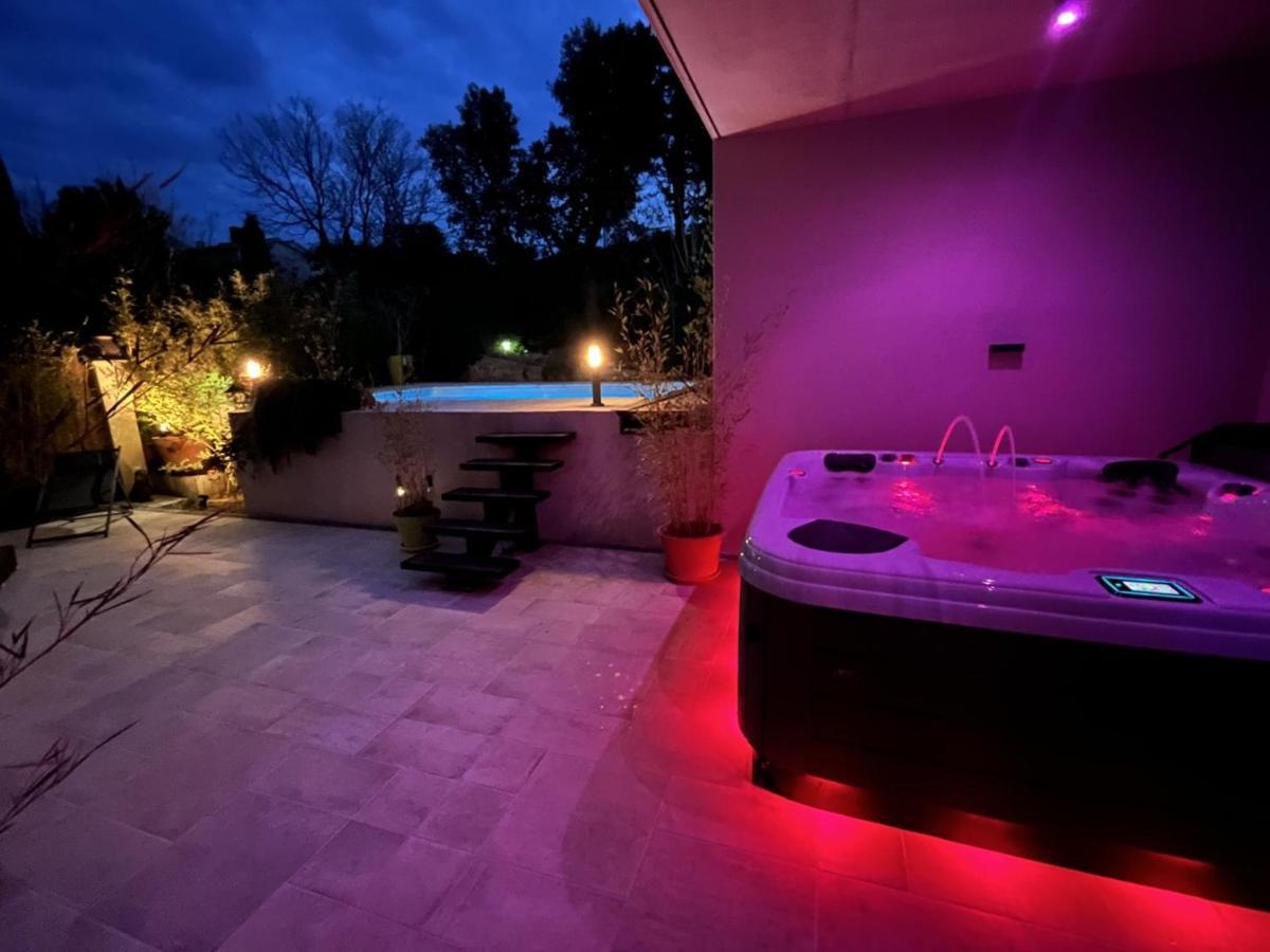 La Suite De Charme Du Mas De La Fontaine De Jonquier Avec Spa Privatif Séguret Exteriör bild